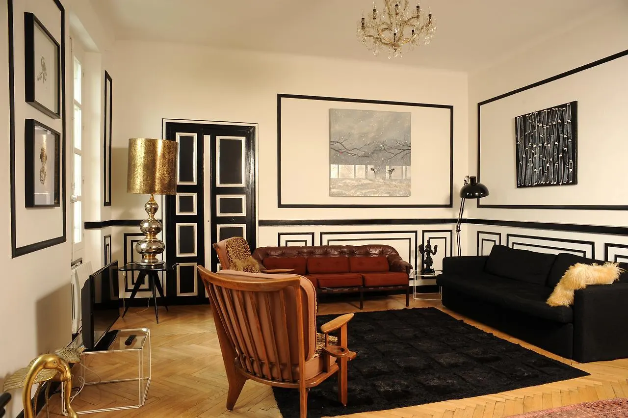 Maison de Fogasses : Luxury Apartments Avignon 0*,